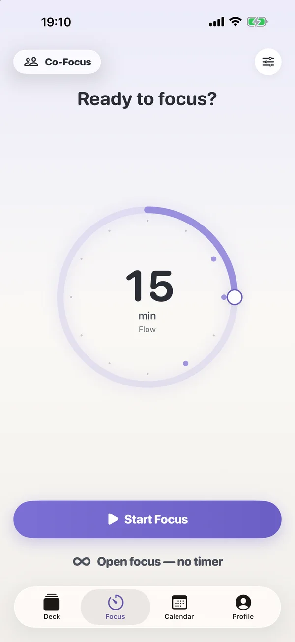 FocusDrop 1.8's Focus tab, ready to start: a dial set to 15 minutes, Flow, with Start Focus and Open focus — no timer.